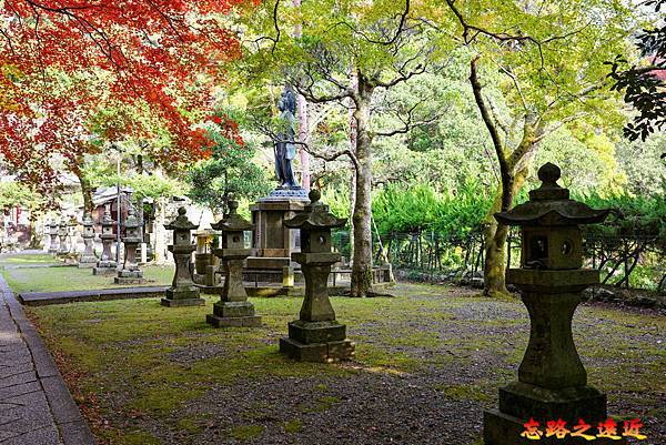 【關西.大阪】賞楓景點~~箕面公園楓紅之旅 超詳細介紹 (京阪箕面站-瀧安寺-箕面大瀧-1目千本) 25 pic pimg tw look2up 1724315503 1951507069 g n jpg
